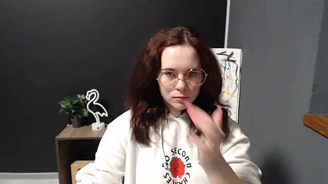 Snapshot of mini_girly chatting on 4, 2, 2025 mini girly online show from 4, 2, 2025