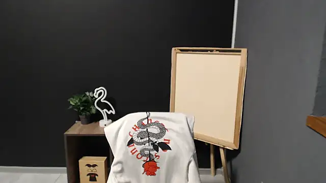 Snapshot of mini_girly chatting on 7, 2, 2025 mini girly online show from 7, 2, 2025