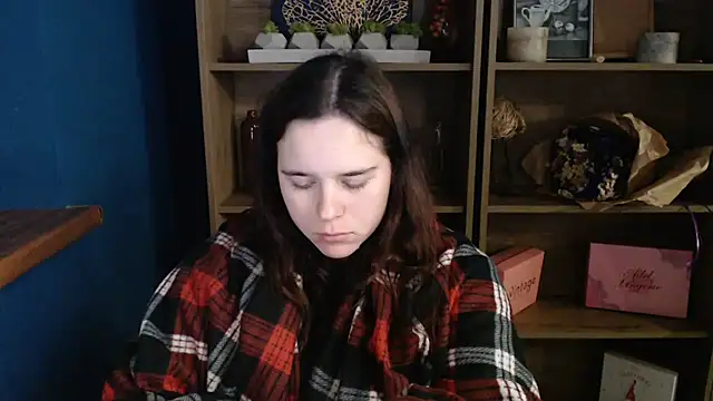 Snapshot of mini_girly chatting on 6, 10, 2025 mini girly online show from 6, 10, 2025