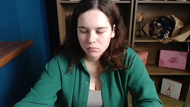 Snapshot of mini_girly chatting on 12, 10, 2025 mini girly online show from 12, 10, 2025