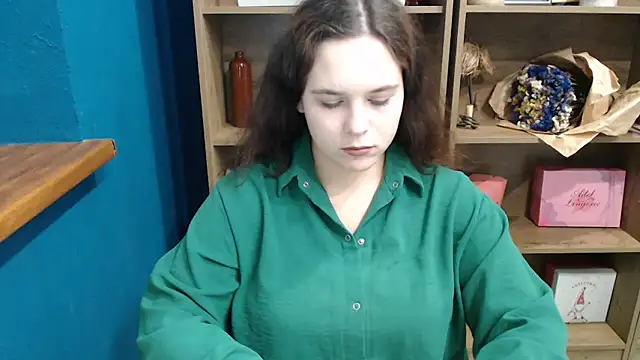 Snapshot of mini_girly chatting on 14, 10, 2025 mini girly online show from 14, 10, 2025