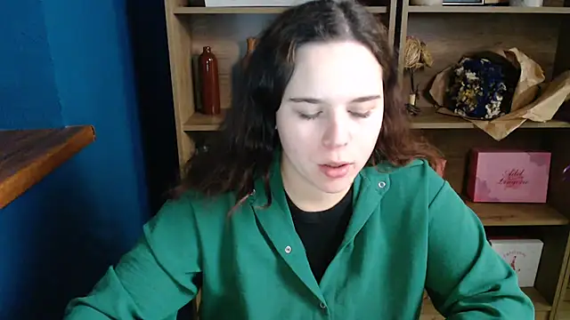 Snapshot of mini_girly chatting on 15, 10, 2025 mini girly online show from 15, 10, 2025