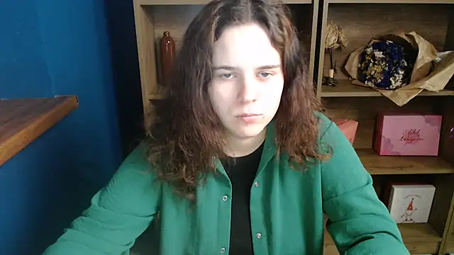 Snapshot of mini_girly chatting on 18, 10, 2025 mini girly online show from 18, 10, 2025