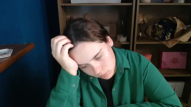 Snapshot of mini_girly chatting on 19, 10, 2025 mini girly online show from 19, 10, 2025