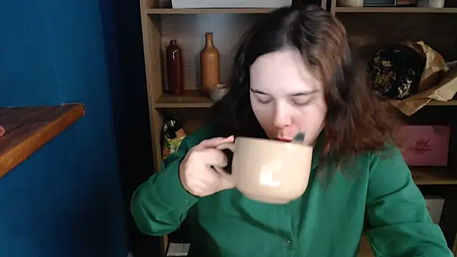 Snapshot of mini_girly chatting on 20, 10, 2025 mini girly online show from 20, 10, 2025