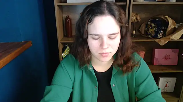 Snapshot of mini_girly chatting on 21, 10, 2025 mini girly online show from 21, 10, 2025