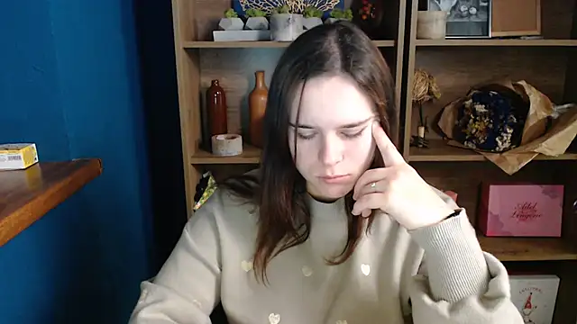 Snapshot of mini_girly chatting on 24, 10, 2025 mini girly online show from 24, 10, 2025