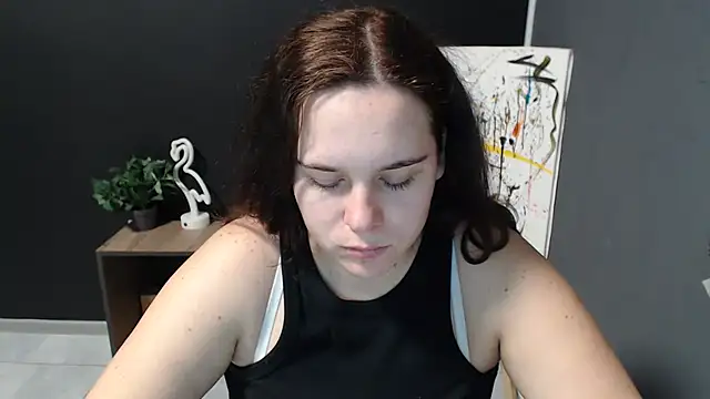 Snapshot of mini_girly chatting on 30, 10, 2025 mini girly online show from 30, 10, 2025