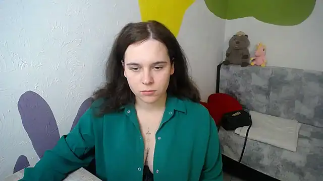 Snapshot of mini_girly chatting on 31, 10, 2025 mini girly online show from 31, 10, 2025