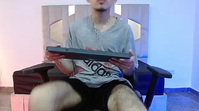 Axel tay online show from 4, 2, 2025