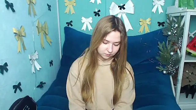 Snapshot of MaryKler chatting on 12, 1, 2025 MaryKler online show from 12, 1, 2025