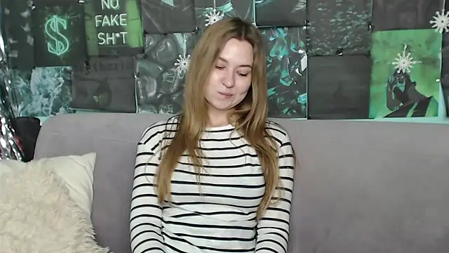 Snapshot of MaryKler chatting on 14, 1, 2025 MaryKler online show from 14, 1, 2025