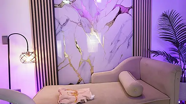 Emma Walkerr  online show from 28, 3, 2026