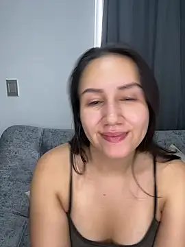 Jullya x online show from 6, 4, 2026