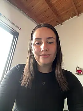 Snapshot of Jullya_x chatting on 8, 6, 2026 Jullya x online show from 8, 6, 2026
