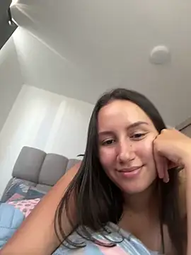 Snapshot of Jullya_x chatting on 19, 6, 2026 Jullya x online show from 19, 6, 2026