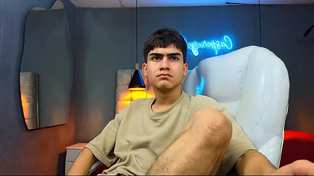 Tommy18   online show from 26, 2, 2025