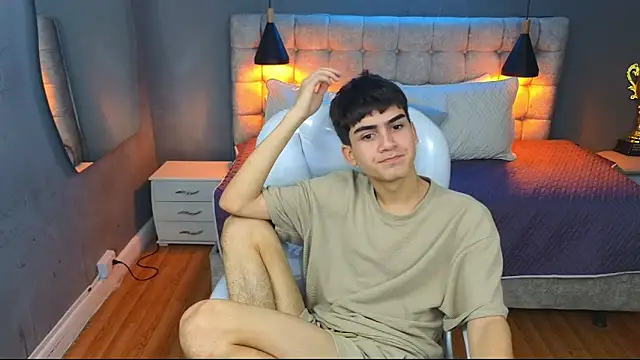 Tommy18   online show from 6, 3, 2025