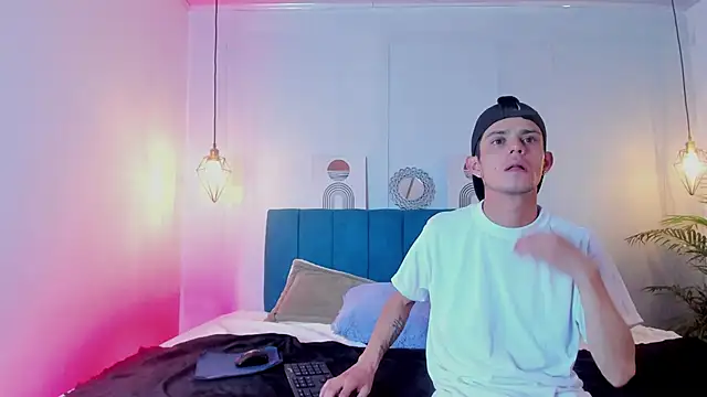 Bonny and carrot online show from 27, 2, 2025