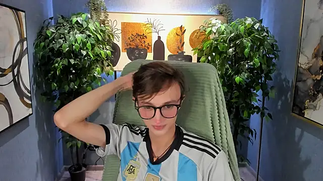 John Weasley online show from 11, 9, 2025