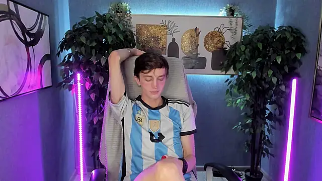 John Weasley online show from 1, 11, 2025