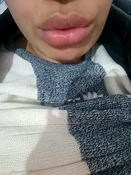 Snapshot of nonalona199999 chatting on 1, 3, 2025 nonalona199999 online show from 1, 3, 2025