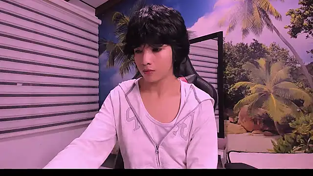 AllanYong18 online show from 3, 2, 2025