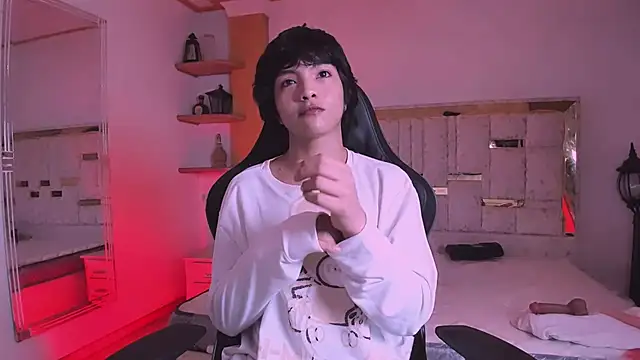 AllanYong18 online show from 2, 3, 2025