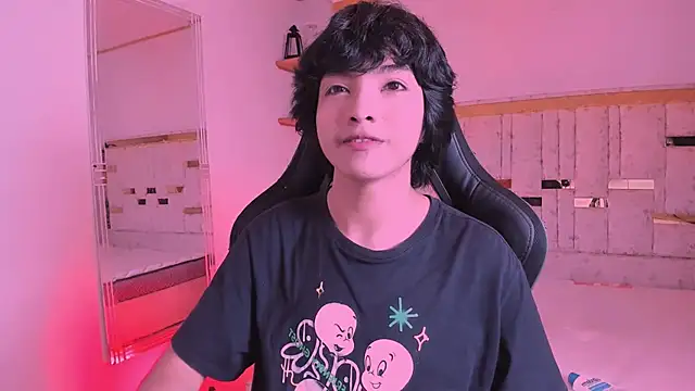 AllanYong18 online show from 15, 3, 2025