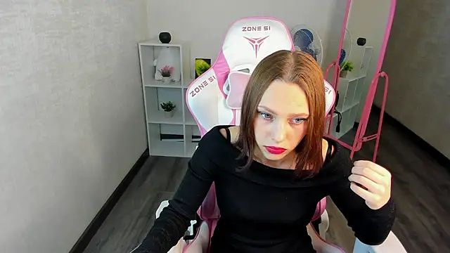 Snapshot of Aliceforfuun chatting on 17, 2, 2025 Aliceforfuun online show from 17, 2, 2025