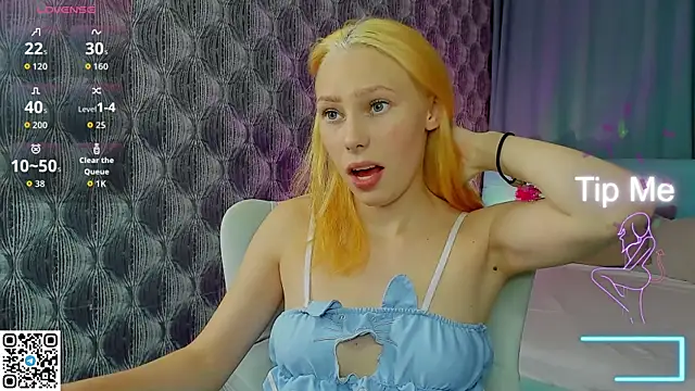 Snapshot of Aliceforfuun chatting on 6, 10, 2025 Aliceforfuun online show from 6, 10, 2025
