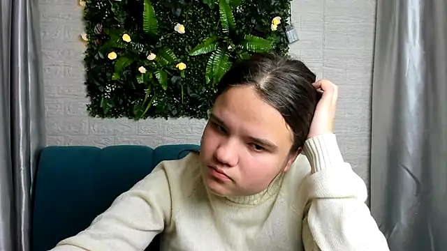 AdeleCruz online show from 7, 1, 2025