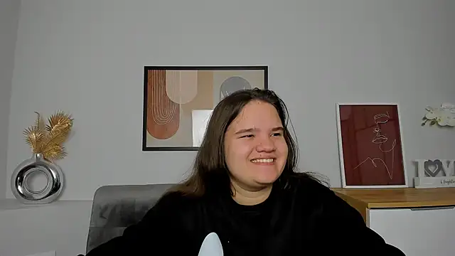 AdeleCruz online show from 3, 3, 2025