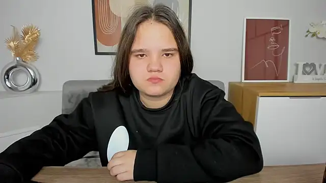 AdeleCruz online show from 3, 3, 2025