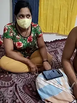 Snapshot of Horny_Desi_Girl chatting on 1, 2, 2025 Horny Desi Girl online show from 1, 2, 2025