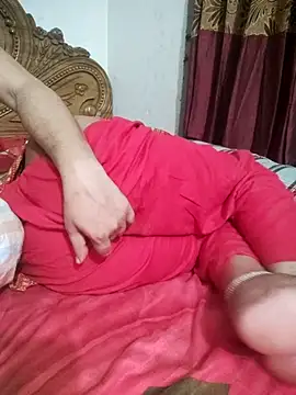 Snapshot of Horny_Desi_Girl chatting on 29, 9, 2025 Horny Desi Girl online show from 29, 9, 2025