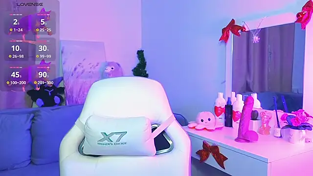 Emily  Mooree online show from 30, 1, 2025