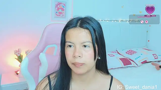 sweet dania  online show from 13, 9, 2025