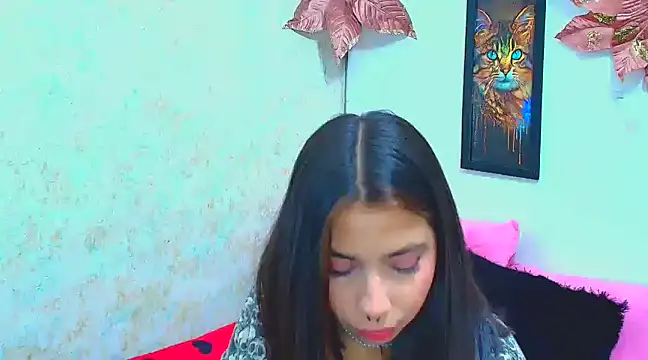 Snapshot of Rousse_violett chatting on 24, 1, 2025 Rousse violett online show from 24, 1, 2025