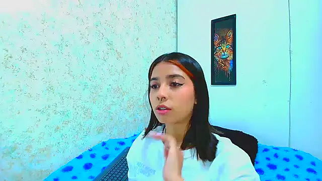 Snapshot of Rousse_violett chatting on 7, 3, 2025 Rousse violett online show from 7, 3, 2025