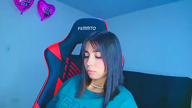 Snapshot of Rousse_violett chatting on 29, 9, 2025 Rousse violett online show from 29, 9, 2025