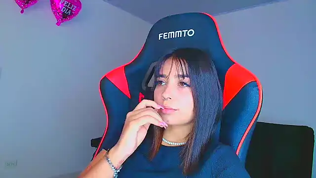 Snapshot of Rousse_violett chatting on 29, 9, 2025 Rousse violett online show from 29, 9, 2025