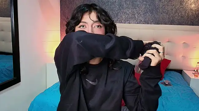 Snapshot of gabriela_cortez chatting on 10, 2, 2025 gabriela cortez online show from 10, 2, 2025