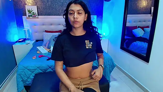 Snapshot of gabriela_cortez chatting on 24, 2, 2025 gabriela cortez online show from 24, 2, 2025