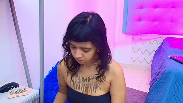 Snapshot of gabriela_cortez chatting on 9, 9, 2025 gabriela cortez online show from 9, 9, 2025