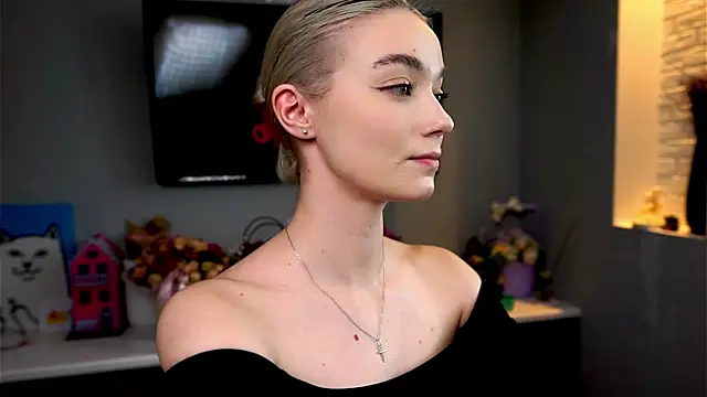 Snapshot of ileanacampbe chatting on 3, 2, 2025 ileanacampbe online show from 3, 2, 2025