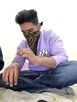 Snapshot of 13lusty chatting on 4, 2, 2025 13lusty online show from 4, 2, 2025