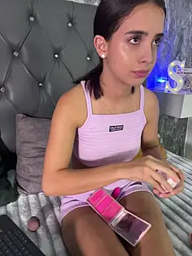 Snapshot of StefanyRousse chatting on 3, 6, 2026 StefanyRousse online show from 3, 6, 2026