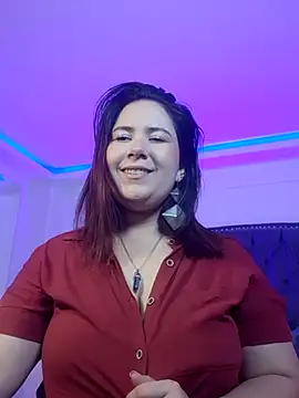 Snapshot of zoes_milee chatting on 3, 10, 2025 zoes milee online show from 3, 10, 2025
