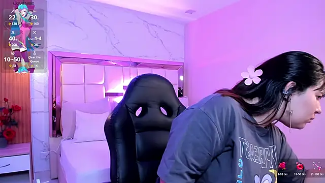 zoes milee online show from 12, 11, 2025